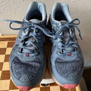 Asics Gel Venture 6 Running Shoes 8 EUC